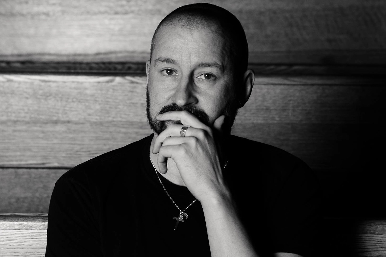 감정을 음악으로 번역하는 Clint Mansell