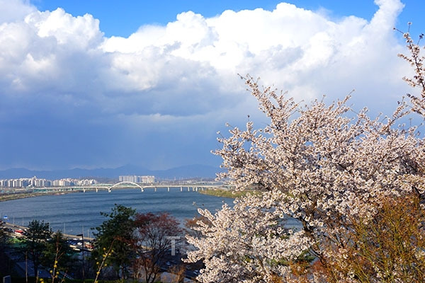 강변역에서