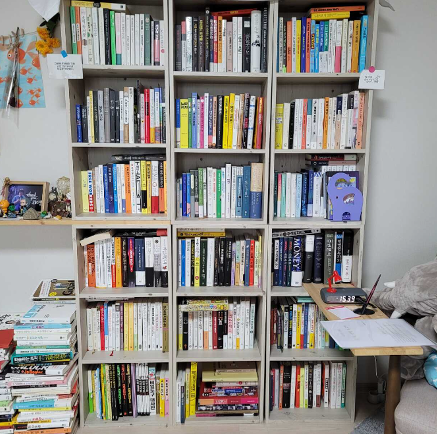 다재다능르코_책정리_책장정리_책장_책스타그램 (1).png