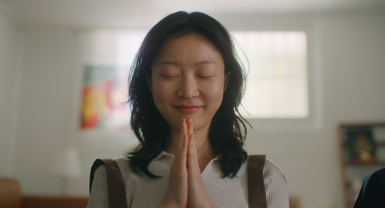 DF_A room of two women’s own_still11.png