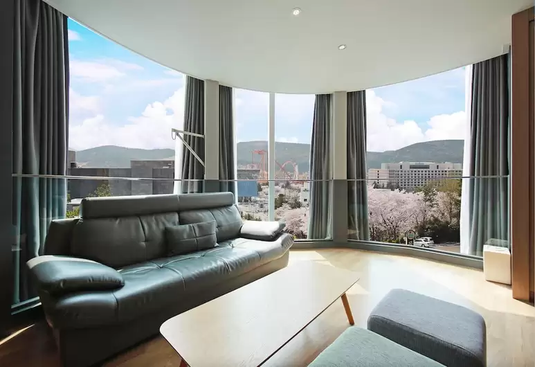 8. Korea_Gyeongju_Benikea Swiss Rosen Hotel_Room.png