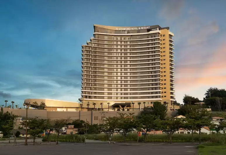 3. Korea_Tongyoung_Stanford Hotel _ Resort_Exterior.png