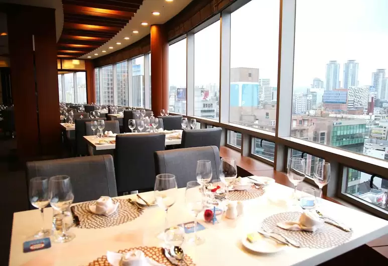 Korea_Daaegu_Novotel Ambassador Daegu_Restaurant.png