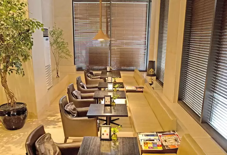 Korea_Seoul_Riverside Hotel_Lounge.png