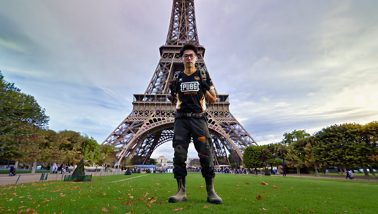 Gen4 @Asura stand in front of camera with confidence at IMG_2   3810810106.png