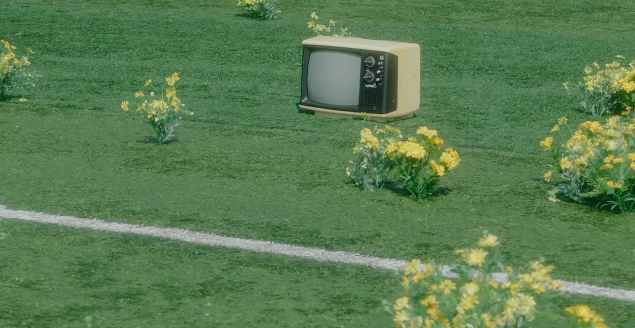 티비앞에 보이는 경고들.png