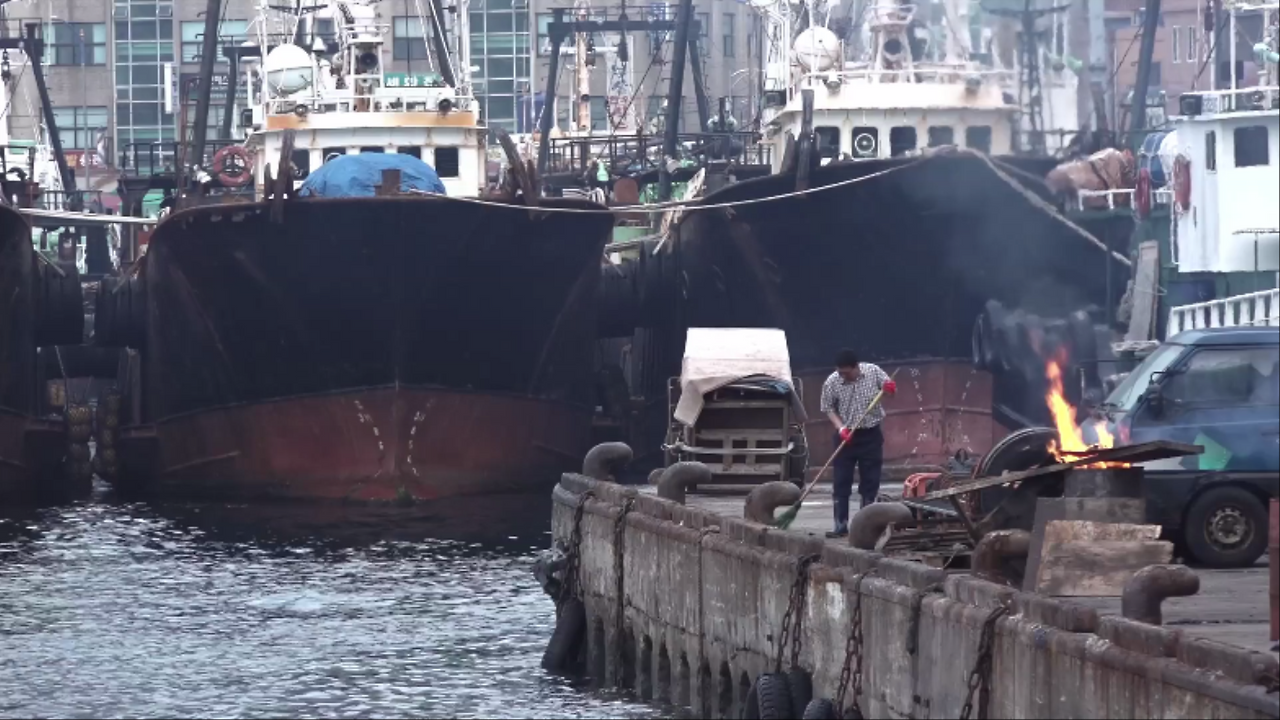 발자욱-HD 0000723180ms.png