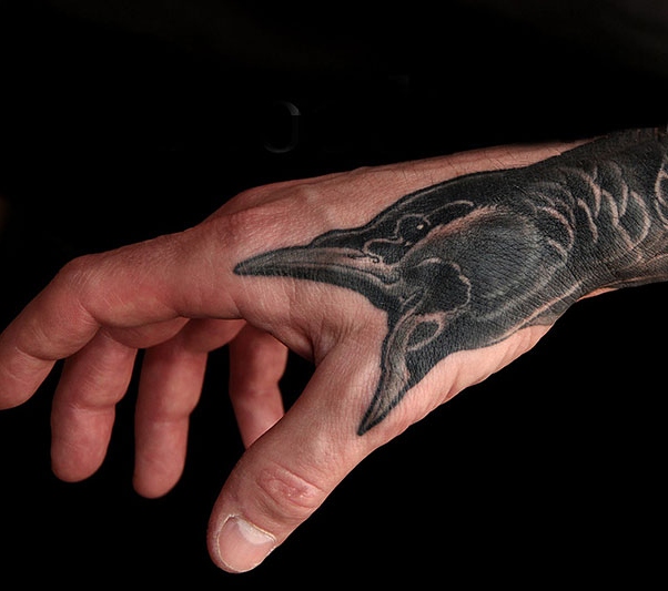 Amazimg-Bird-Tattoo-in-hand-12.png