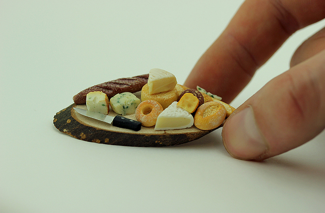 Awesome-Tiny-Sculptures-of-Handmade-Delicious-Food-Cake-by-Shay-Aaron-3.png