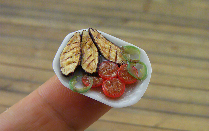 Awesome-Tiny-Sculptures-of-Handmade-Delicious-Food-Cake-by-Shay-Aaron-6.png