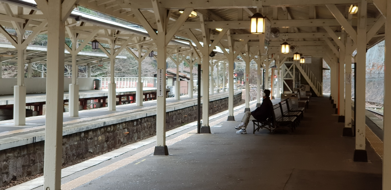 21일(고쿠라바시 역내).png