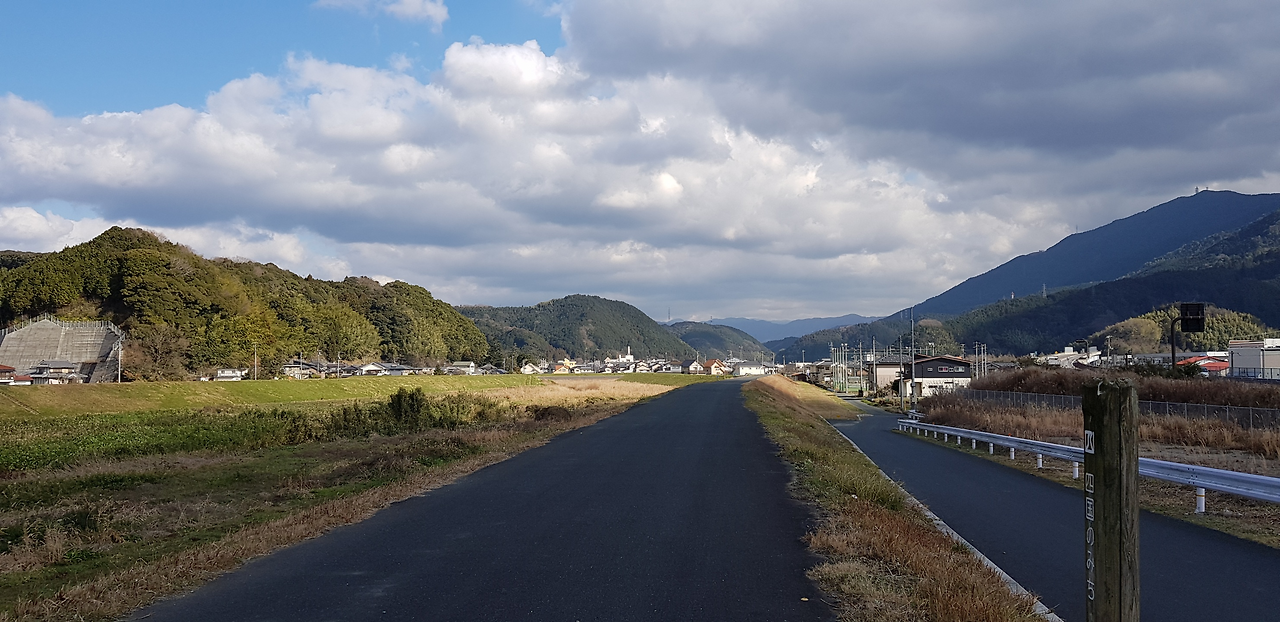 9일(토요가하시 길).png