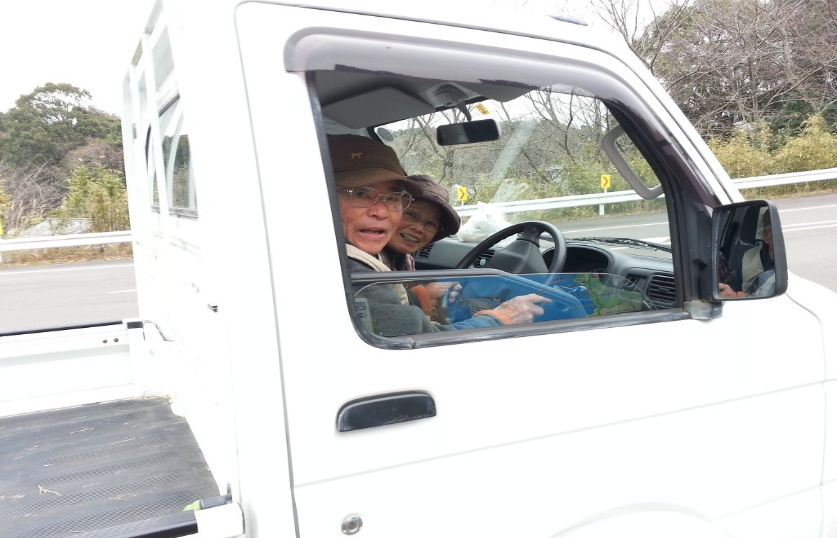 16일째(길안내 노부부).png