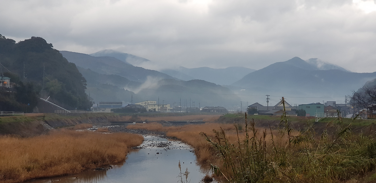 12일(헨로 천변길2).png