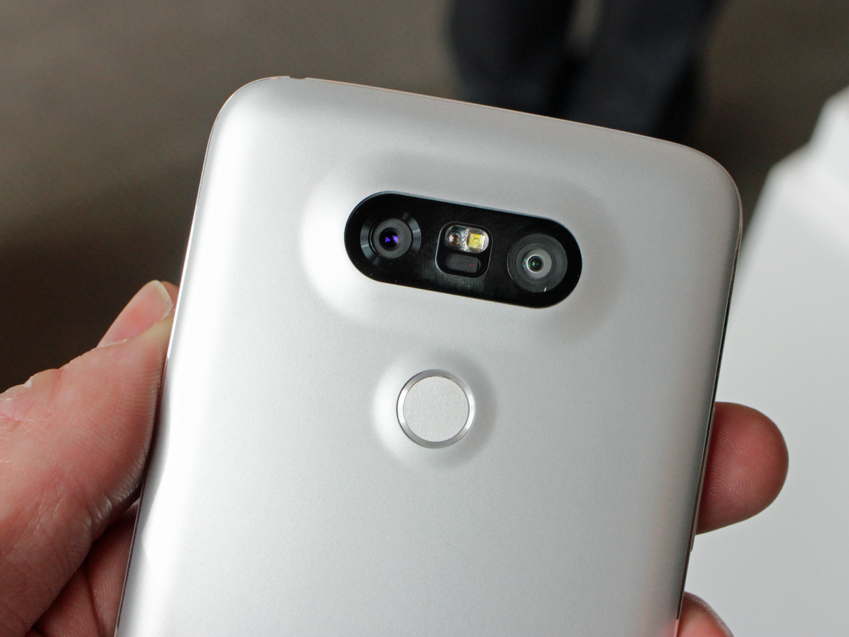 lg-g5-dual-lens-camera.png