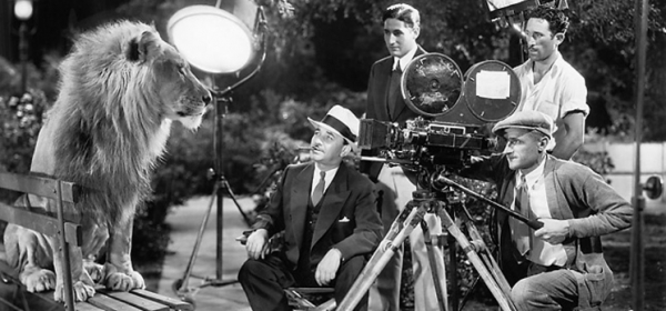 MGM 로고 사지 촬영 장면.png