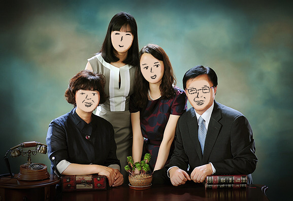 (6) 6 한국가족사진 예시1_.png