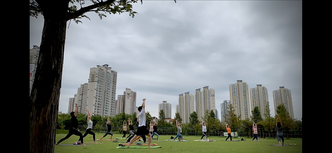 2020_7_공원요가.png