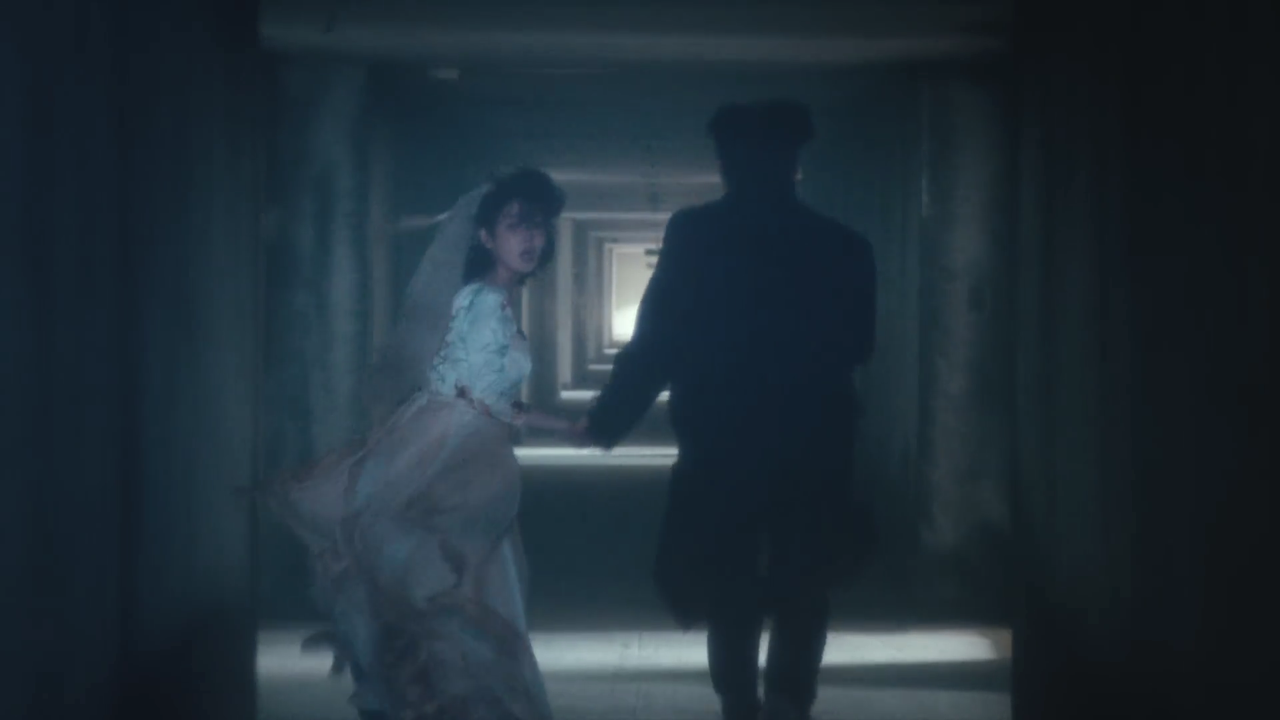 SnapSave.io-IU 'Love wins all' MV-(1080p).mp4_000206831.png