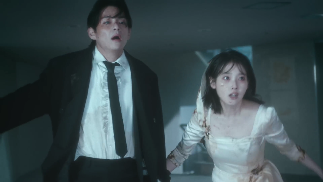 SnapSave.io-IU 'Love wins all' MV-(1080p).mp4_000217342.png