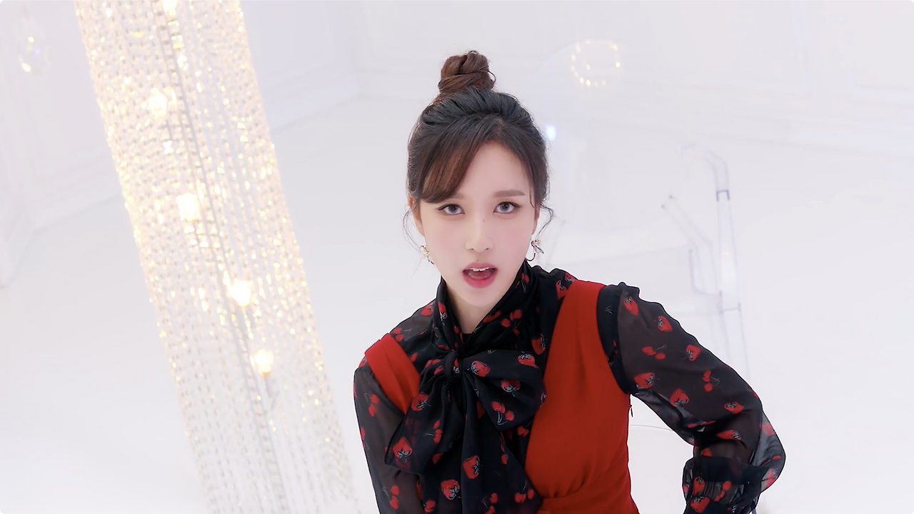 loveandfake.mp4 - 00.29.195.png