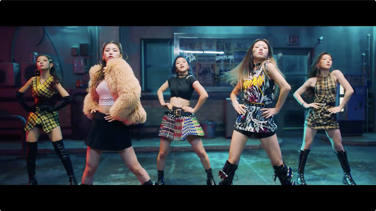 videoplayback (3).mp4 - 00.22.439.png