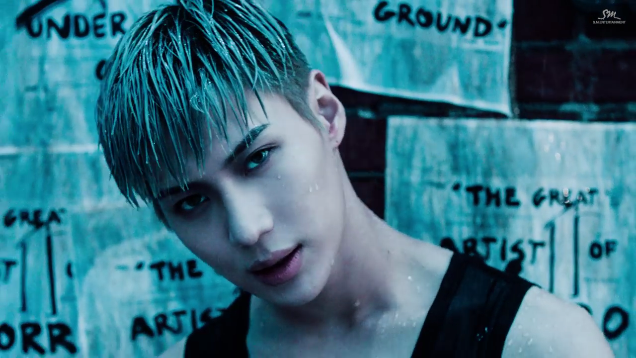 TAEMIN 태민 'MOVE' #1 MV.mp4_000049299.png