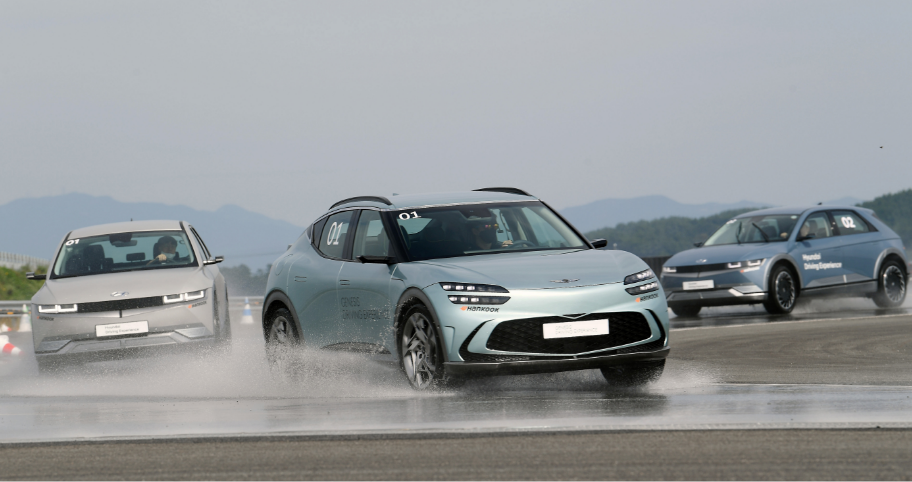 HMG_Experience Center_07.png