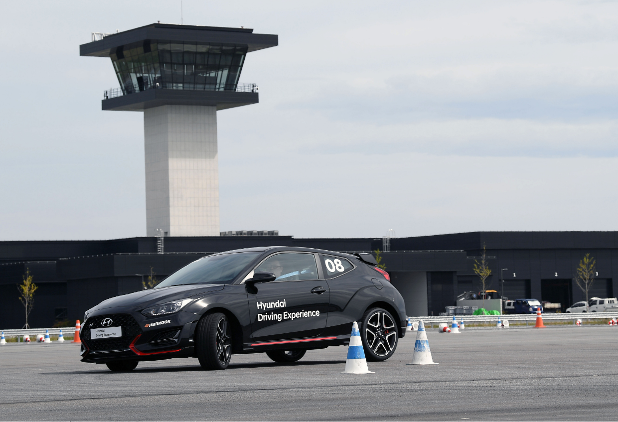 HMG_Experience Center_09.png