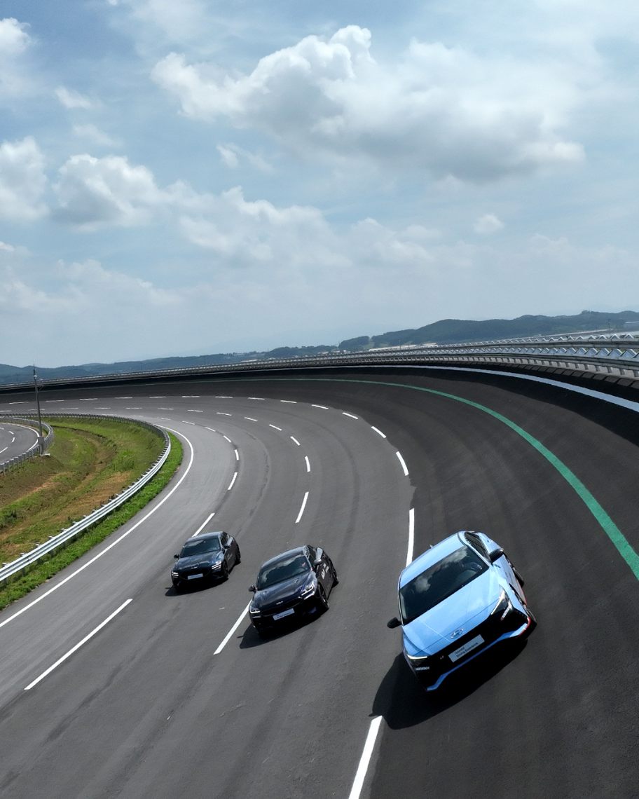 HMG_Experience Center_11.png