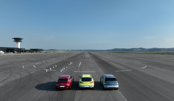 HMG_Experience Center_21.png