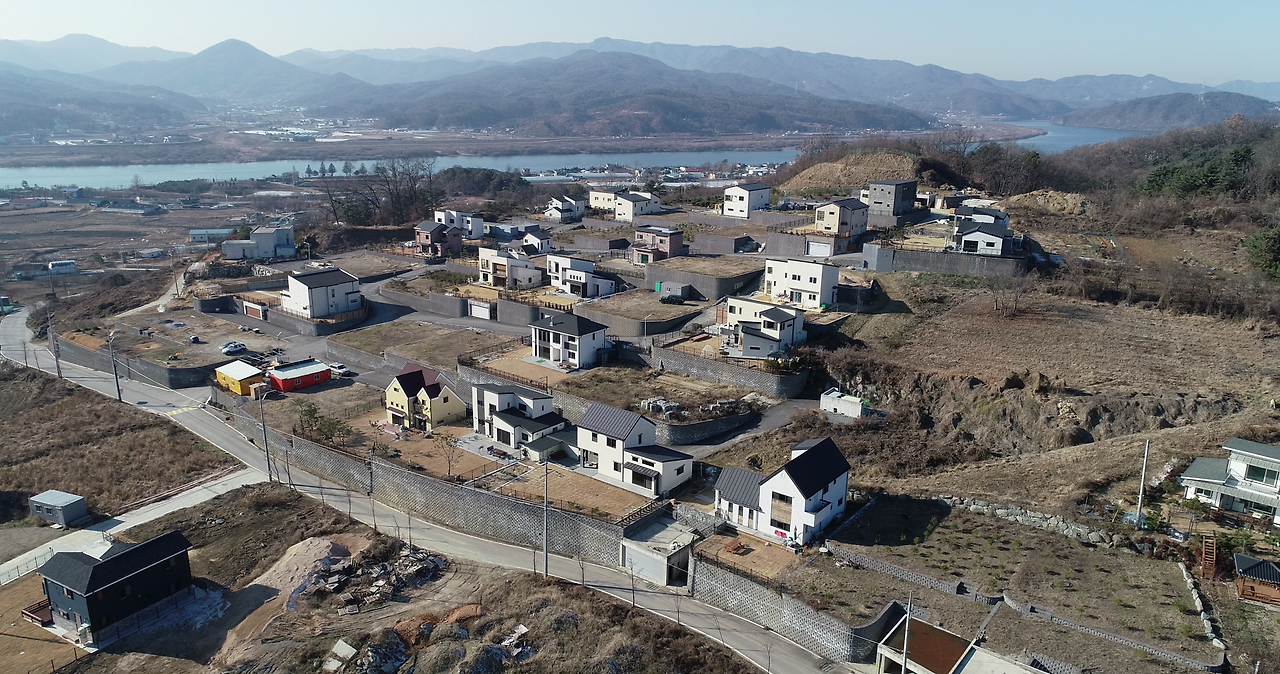 양평 전원주택지 오른카운티하우스 현장 사진.png