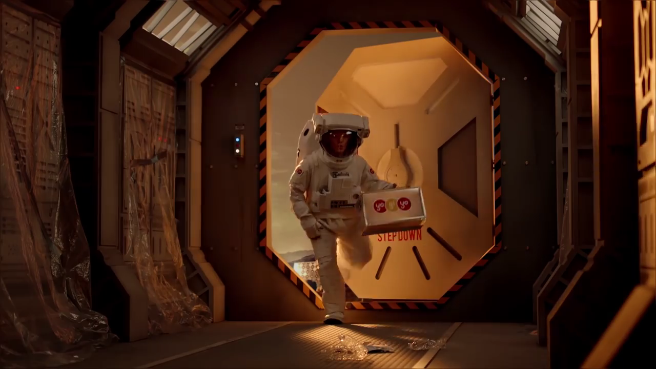 [요기요] 부대찌개의 우주 배달 스토리 feat. 울프 슈뢰더 (풀버전).avi_000170837.png