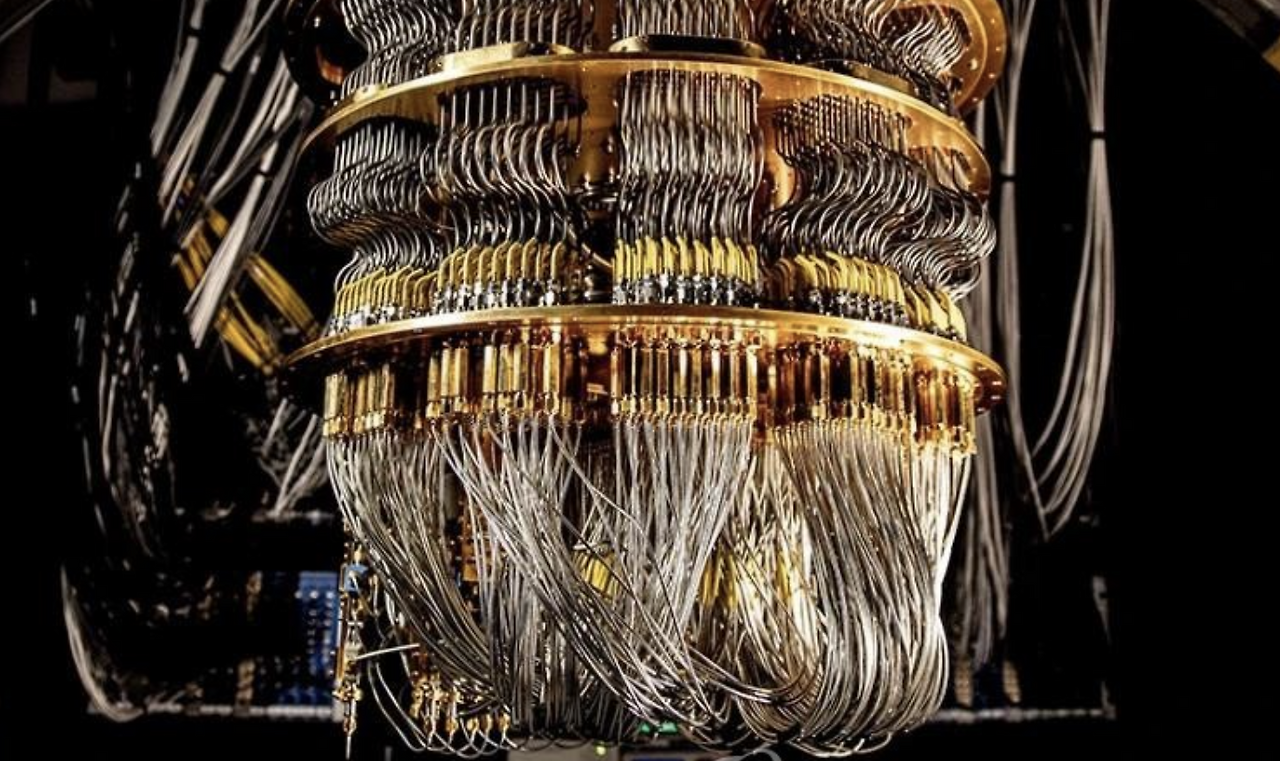 구글의 양자컴퓨터실험기기.png