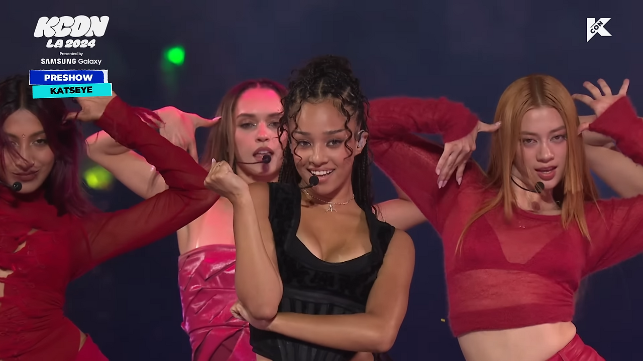 ⭐ PRESHOW _ KATSEYE _ KCON LA 2024 0-40 screenshot.png
