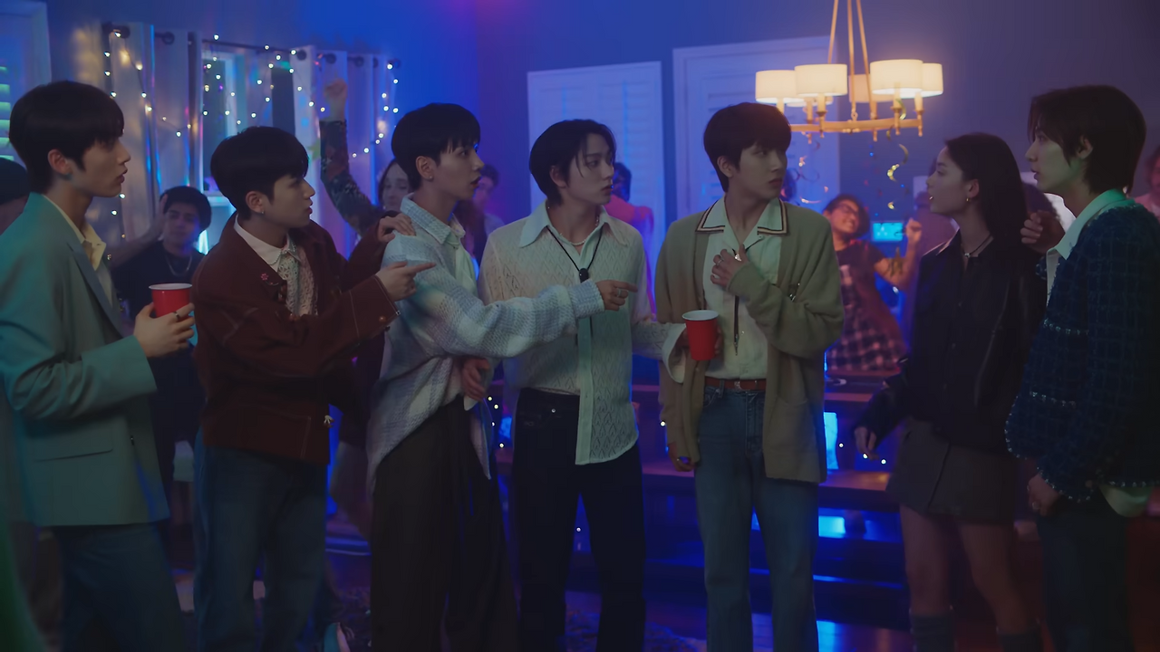 BOYNEXTDOOR (보이넥스트도어) '돌아버리겠다' Official MV 2-2 screenshot.png