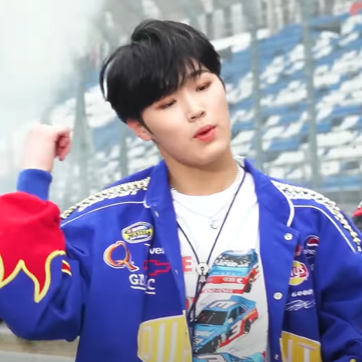 15-3. 은섭 (youtube.com).png