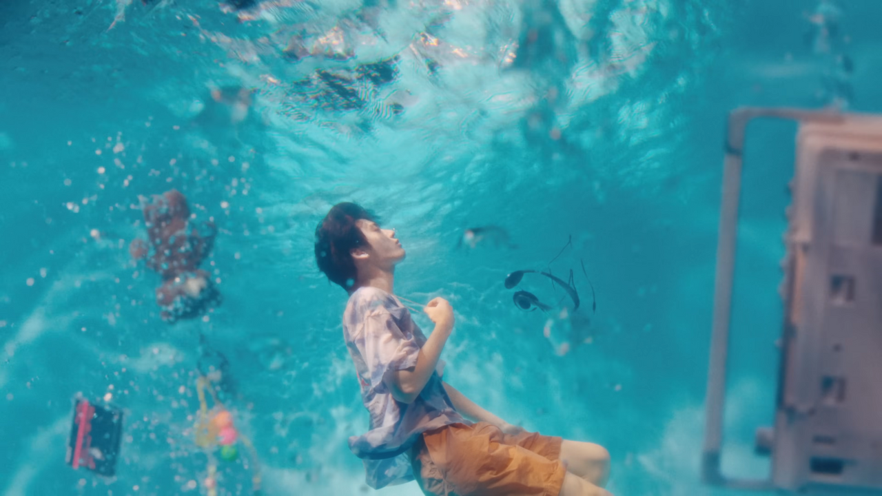 BOYNEXTDOOR (보이넥스트도어) '뭣 같아' Official MV 2-51 screenshot.png