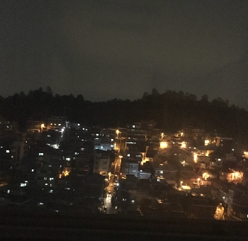 창천동 골목2.png