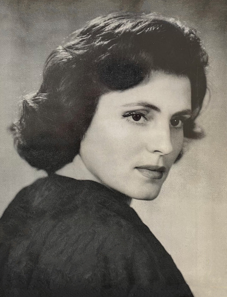Amália_Rodrigues_('Fado_et_Flamenco',_Columbia,_1956),_cropped.png