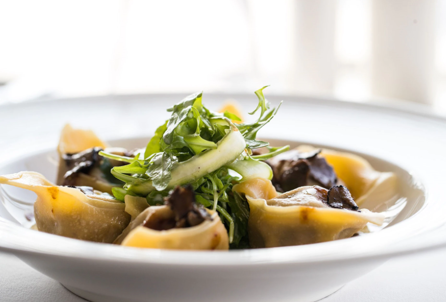 야나트립_두바이호텔_주메이라레스토랑_문도 (2).png