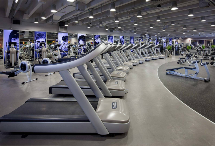 야나트립_두바이호텔추천_주메이라헬스장 (1).png