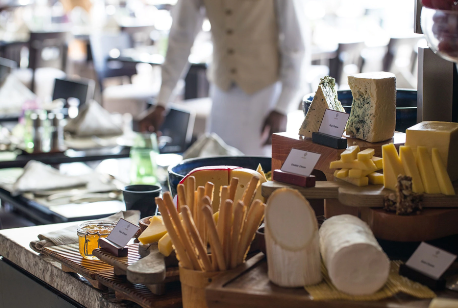 야나트립_두바이호텔_주메이라레스토랑_문도 (1).png