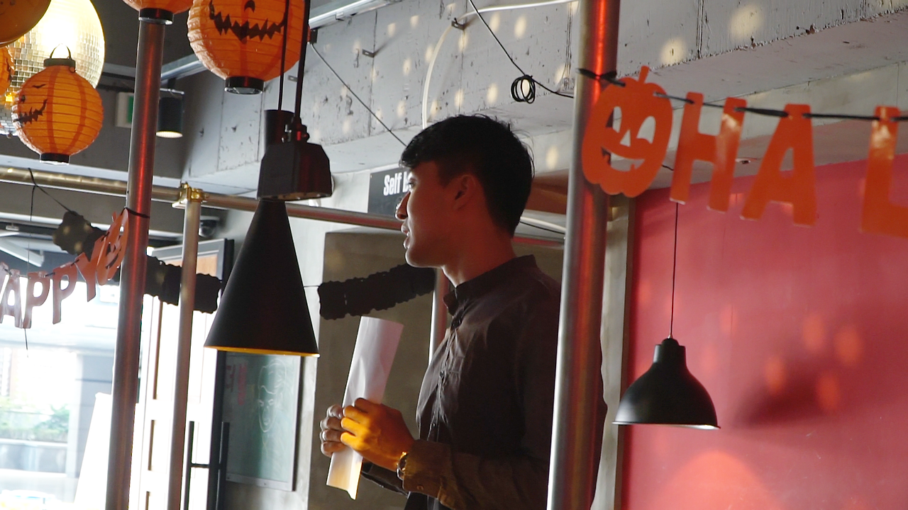 Sequence 01.00_01_35_24.Still002.png