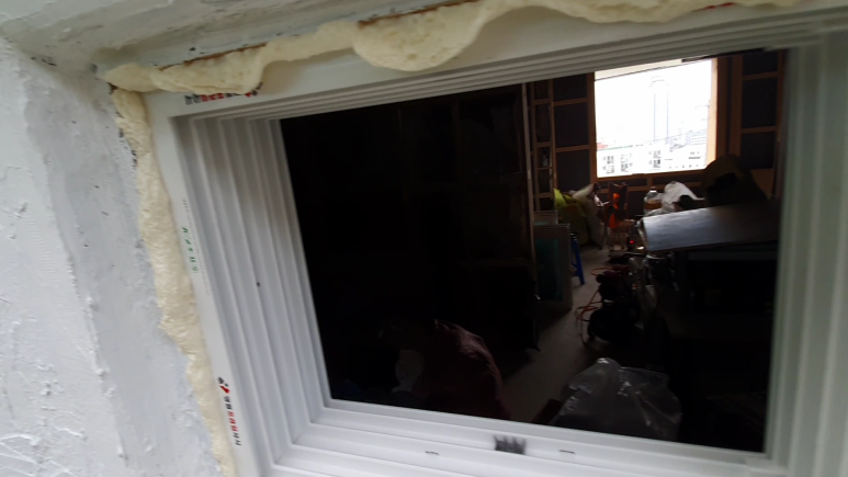 20210826_161342_창호_우레탄폼_쏘고_둘러보고.mp4_000051732.png