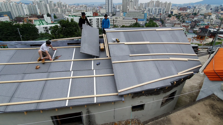 20210628_151203_지붕_단열재_공사_각재_기밀테이프_승룡.mp4_003483087.png