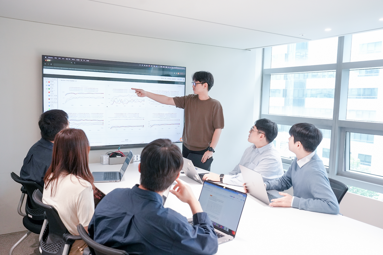 지식공유_AI Lab 2.png