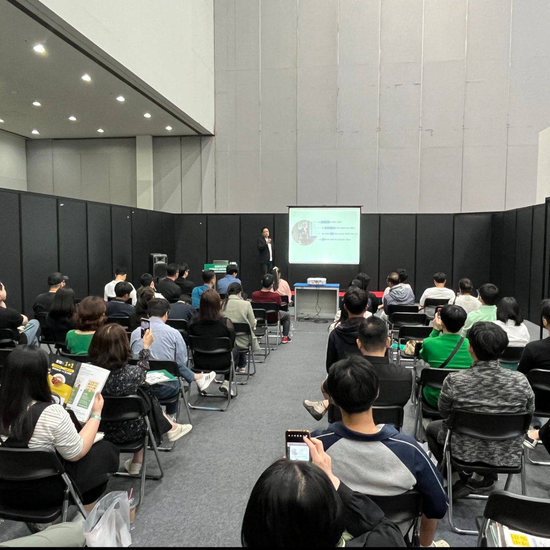 인싸맨_영상 광고 소재 (정사각) 7.png