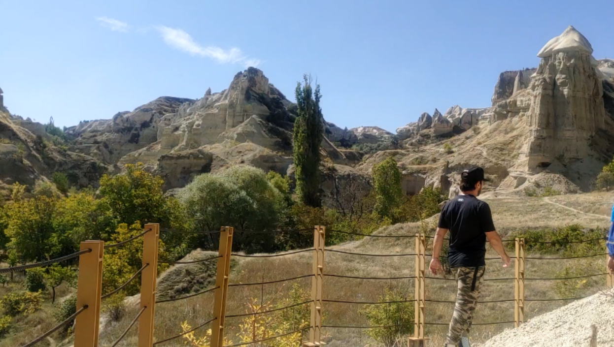 사막의 달 여행자-전체 사진-37986704467.png