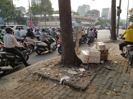 쓰레기통 인도.png